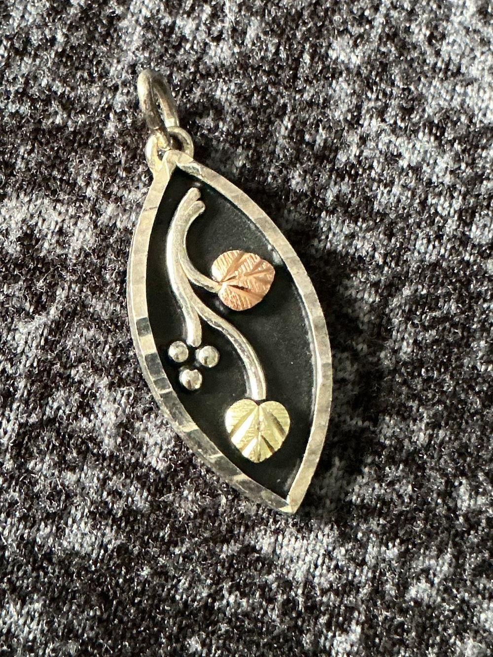 BLACK HILLS GOLD Sterling 12K Antiqued Pendant